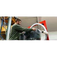 Horizontální ovinovací stroj pro balení pneumatik WR1050T (1400T)